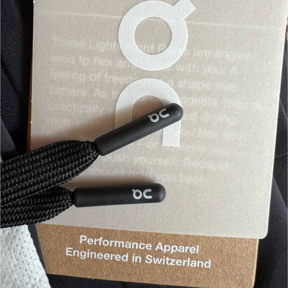 On Cloud Running Black Pull-on High Waist Pants, XL - Picture 6 of 16